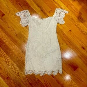GUESS off-shoulder white lace mini dress sz 6